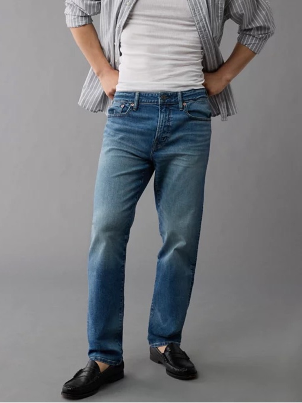 American Eagle AE Athletic Straight Jeans 33x30”